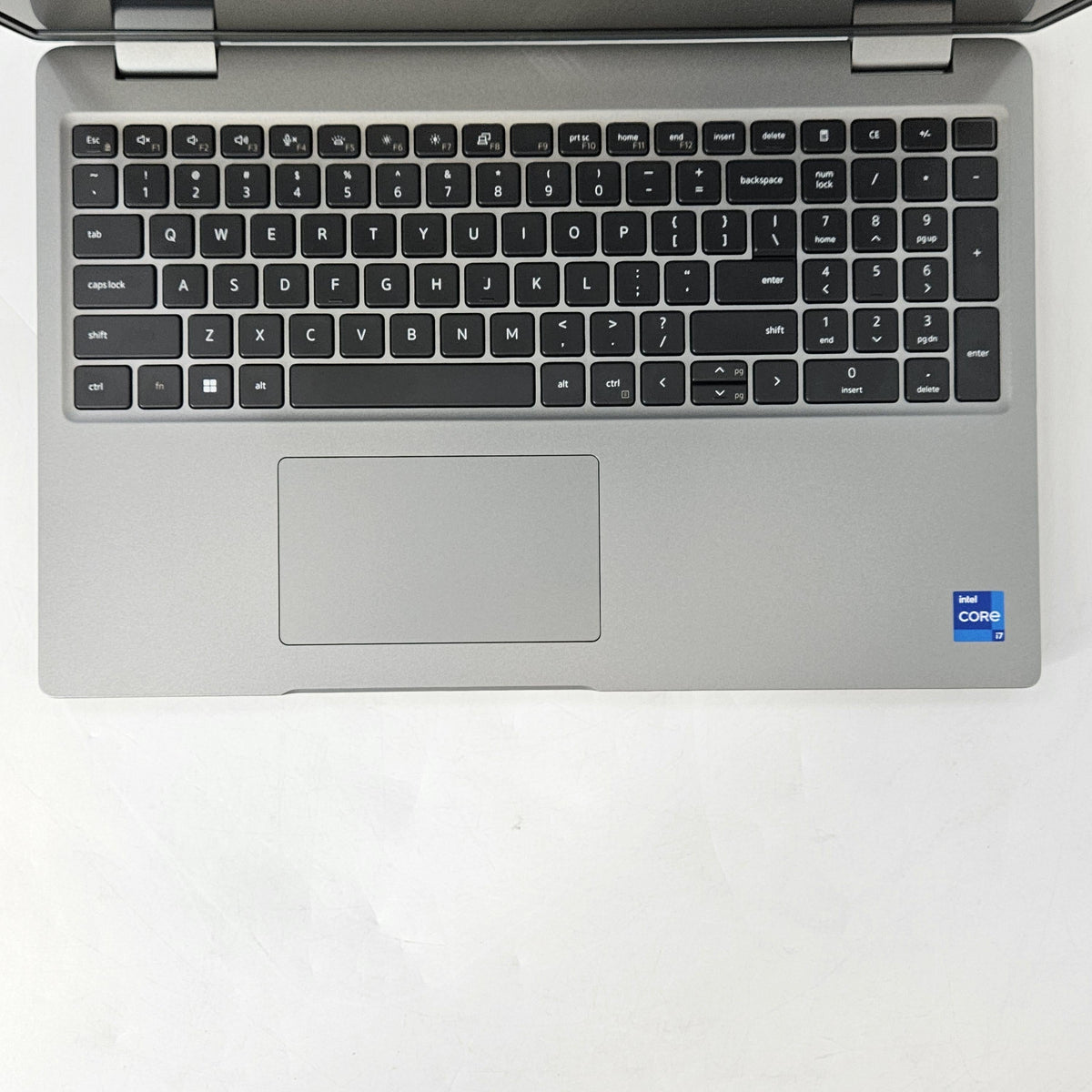 Dell Latitude 5540 15.6 Silver 1.7 GHz Intel Core i7 13th Gen. 16GB RAM 512GB Solid State Drive