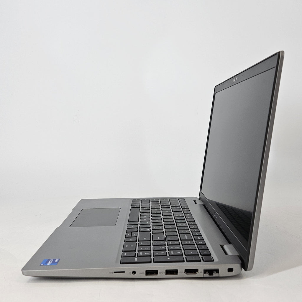 Dell Latitude 5540 15.6 Silver 1.7 GHz Intel Core i7 13th Gen. 16GB RAM 512GB Solid State Drive