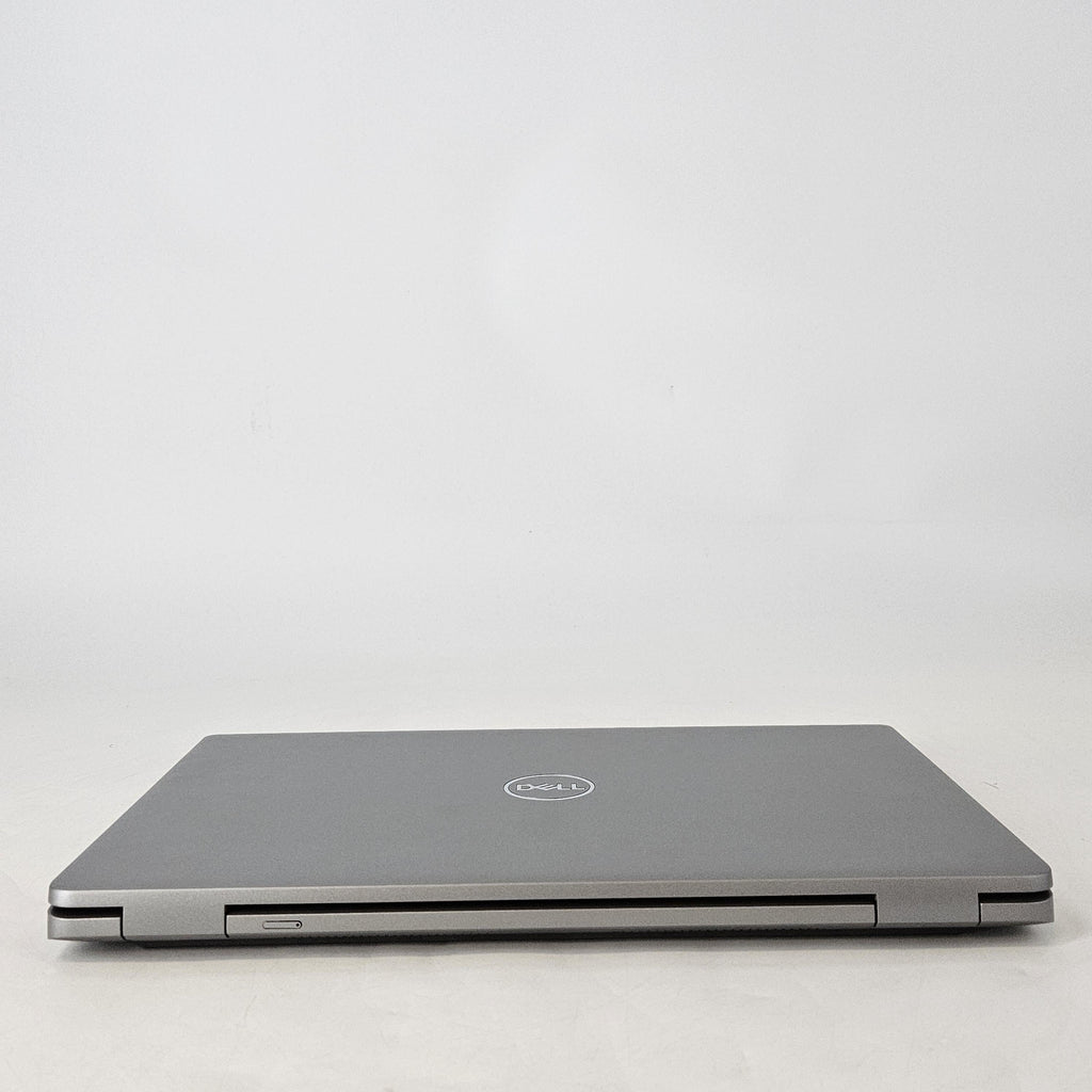 Dell Latitude 5540 15.6 Silver 1.7 GHz Intel Core i7 13th Gen. 16GB RAM 512GB Solid State Drive