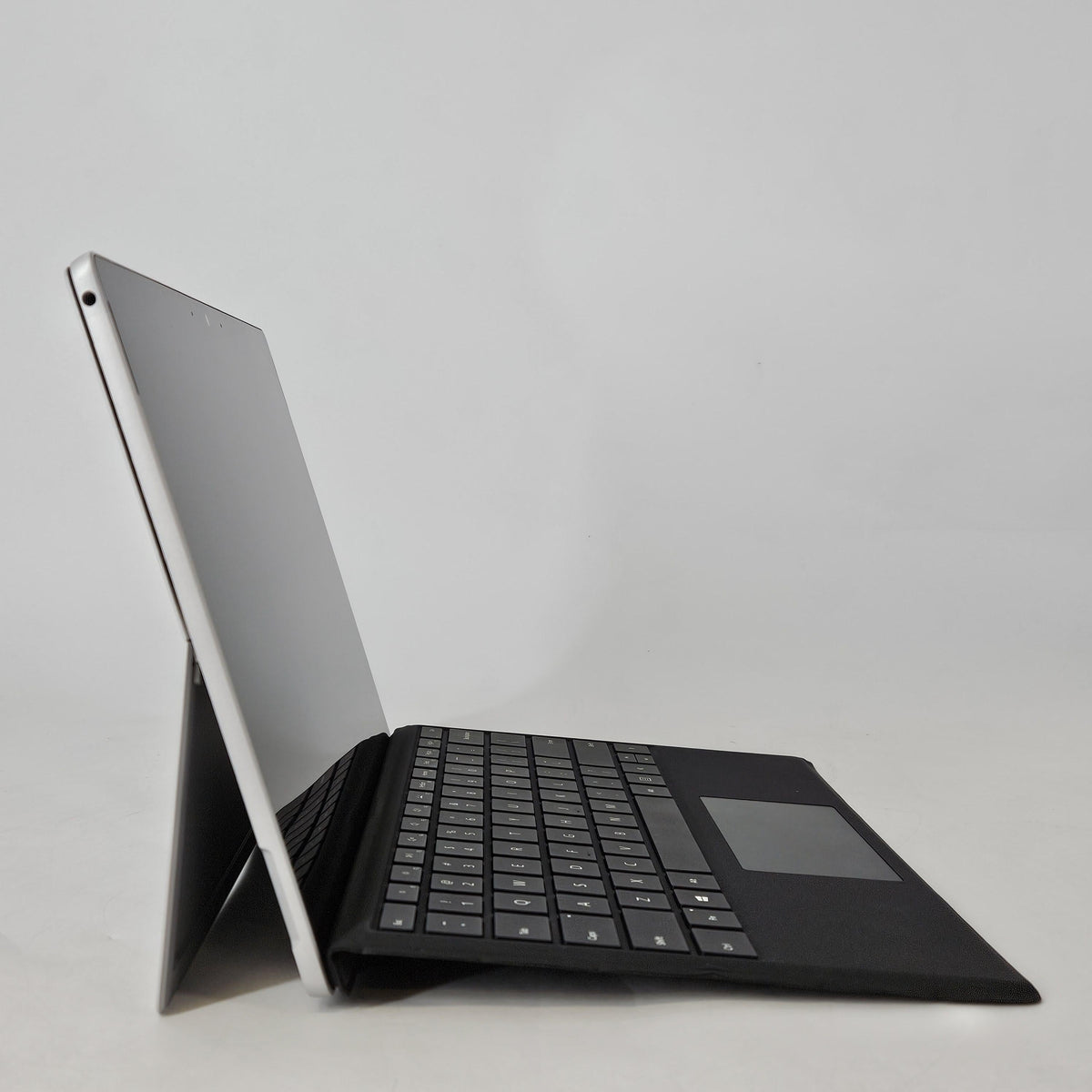 Surface Pro 7 Plus 12.3 Silver Unlocked 2.4 GHz Intel Core i5 11th Gen. 16GB RAM 256GB Solid State Drive