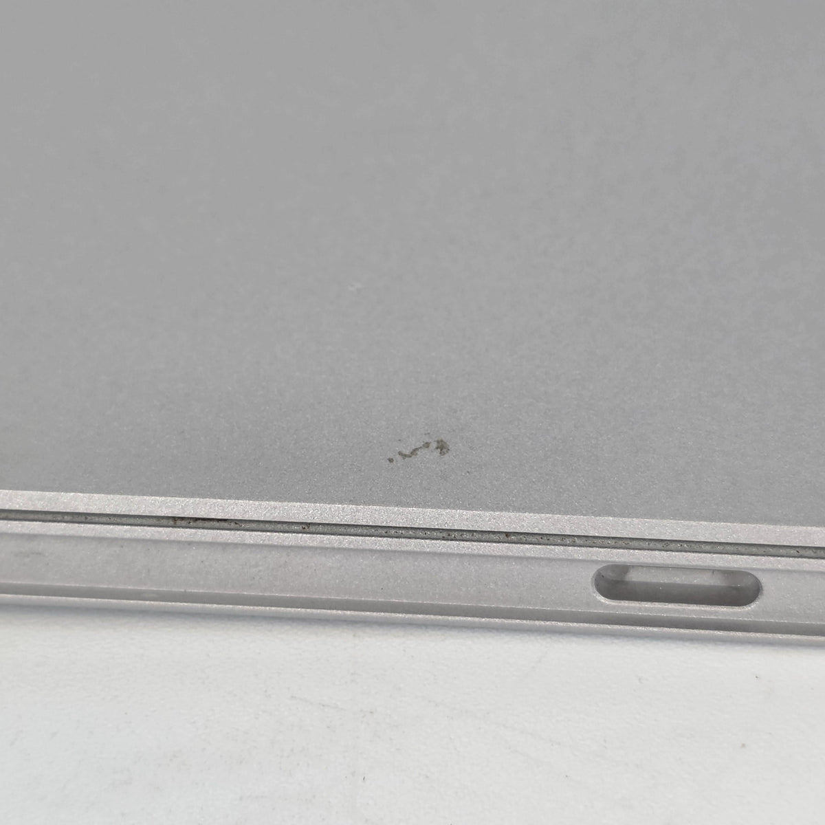 Microsoft Surface Go 2 10.5 WiFi 1.7 GHz Intel Pentium Gold 4425Y 8GB RAM 128GB Solid State Drive