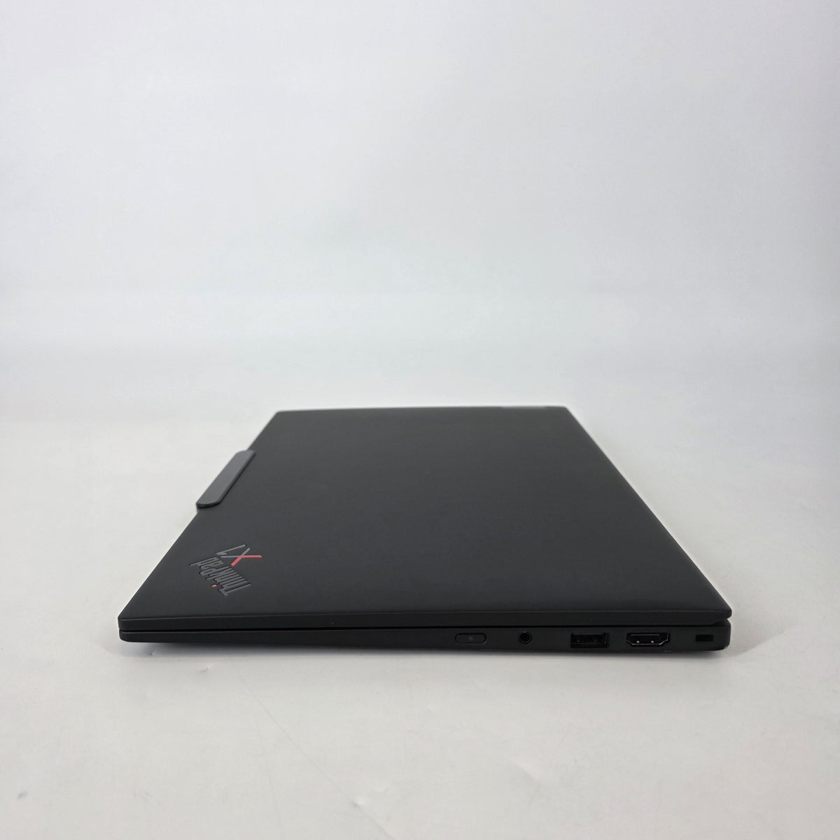 Lenovo ThinkPad X1 Carbon Gen 12 14 Black 1.7 GHz Intel Core Ultra 7 32GB RAM 1TB Solid State Drive