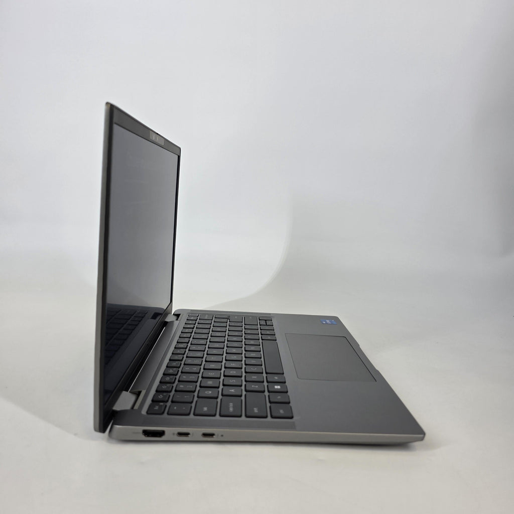 Dell Latitude 7340 13.3 Gray 1.6 GHz Intel Core i5 13th Gen. 16GB RAM 256GB Solid State Drive