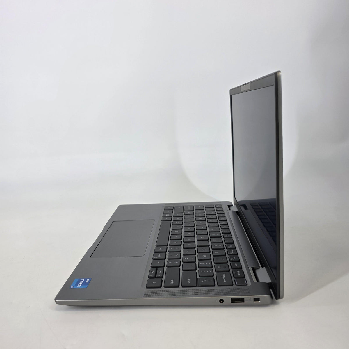 Dell Latitude 7340 13.3 Gray 1.6 GHz Intel Core i5 13th Gen. 16GB RAM 256GB Solid State Drive