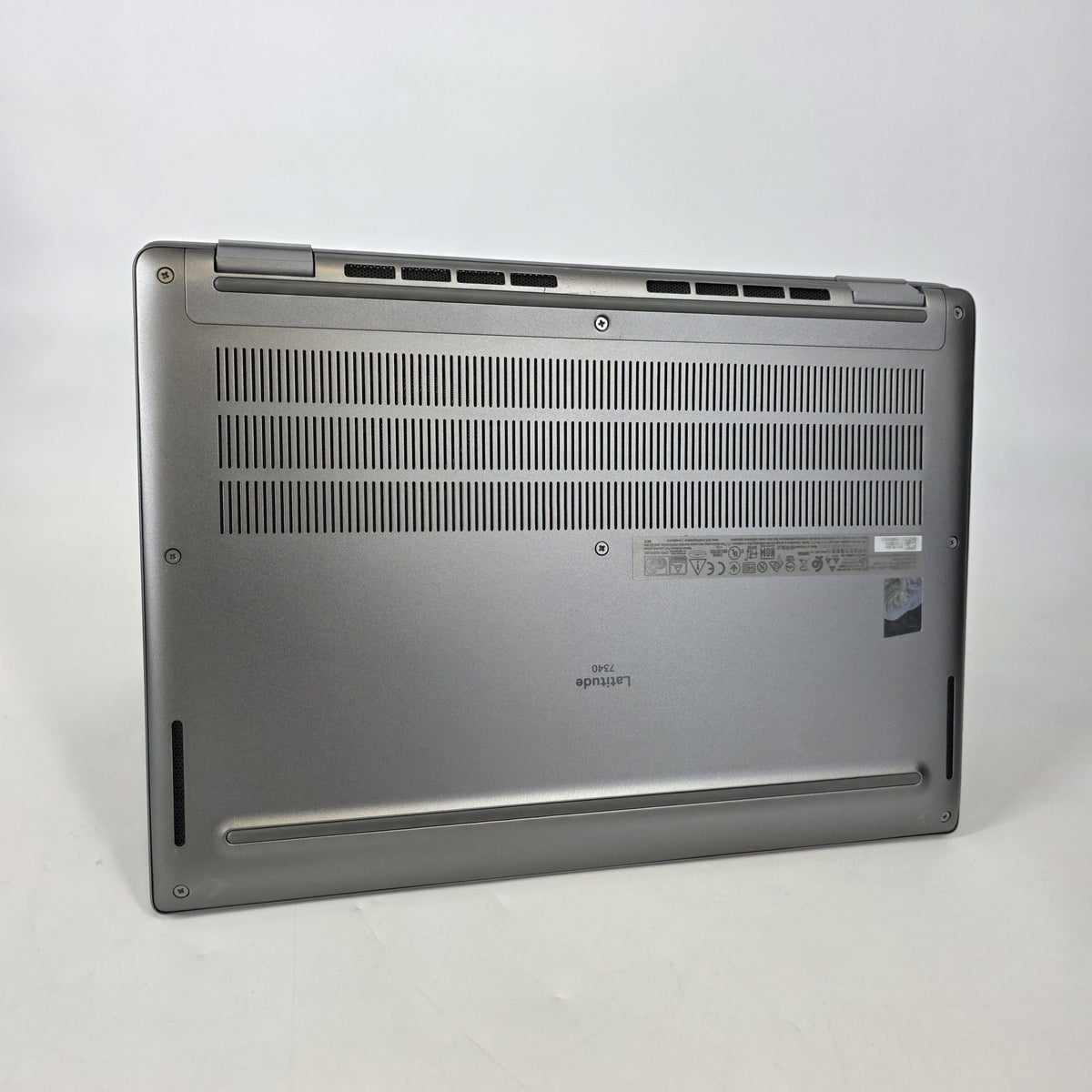 Dell Latitude 7340 13.3 Gray 1.6 GHz Intel Core i5 13th Gen. 16GB RAM 256GB Solid State Drive