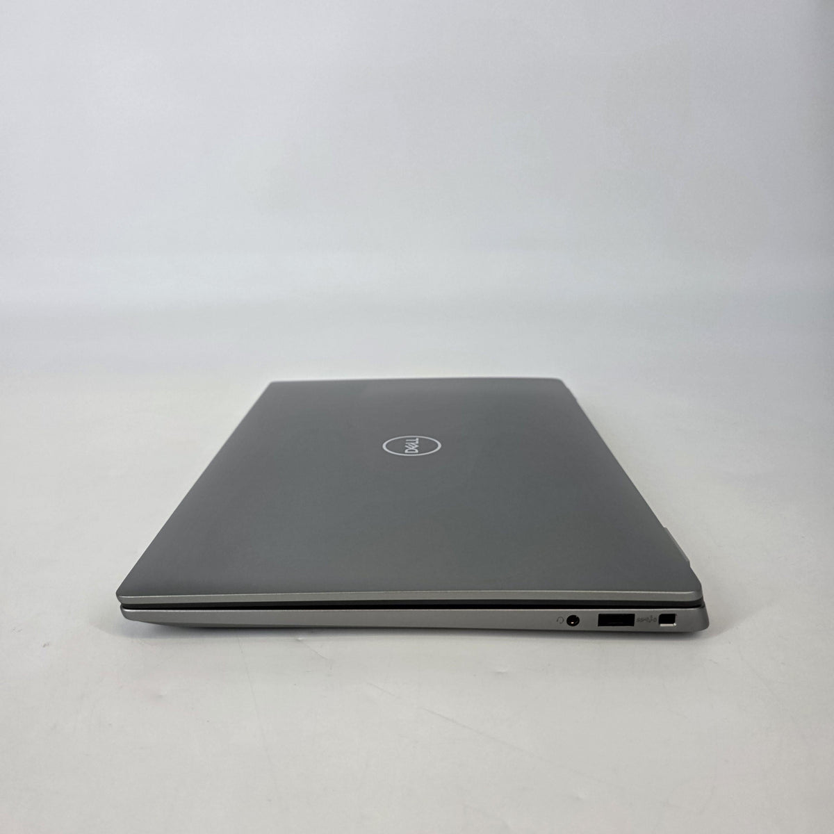 Dell Latitude 7340 13.3 Gray 1.6 GHz Intel Core i5 13th Gen. 16GB RAM 256GB Solid State Drive