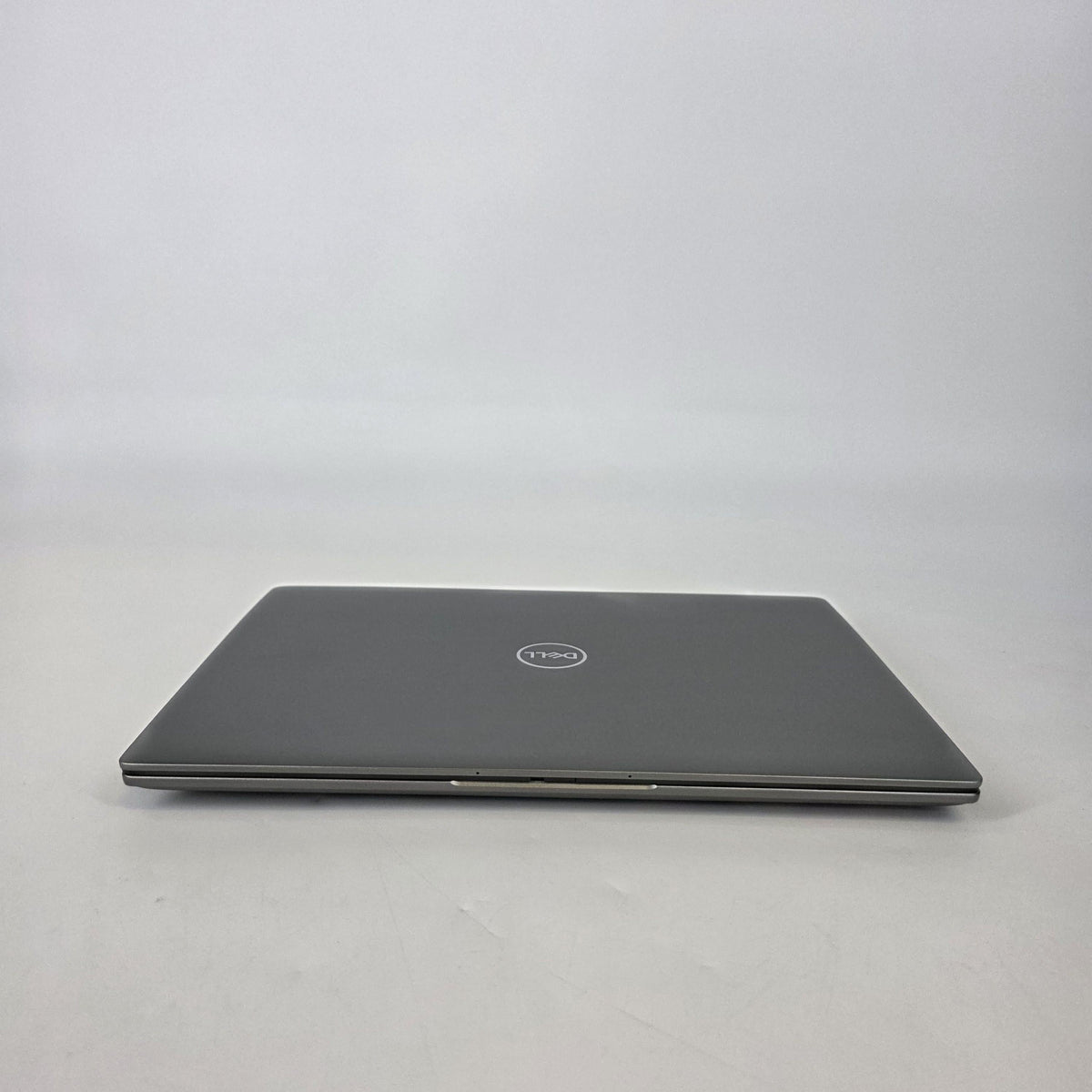 Dell Latitude 7340 13.3 Gray 1.6 GHz Intel Core i5 13th Gen. 16GB RAM 256GB Solid State Drive