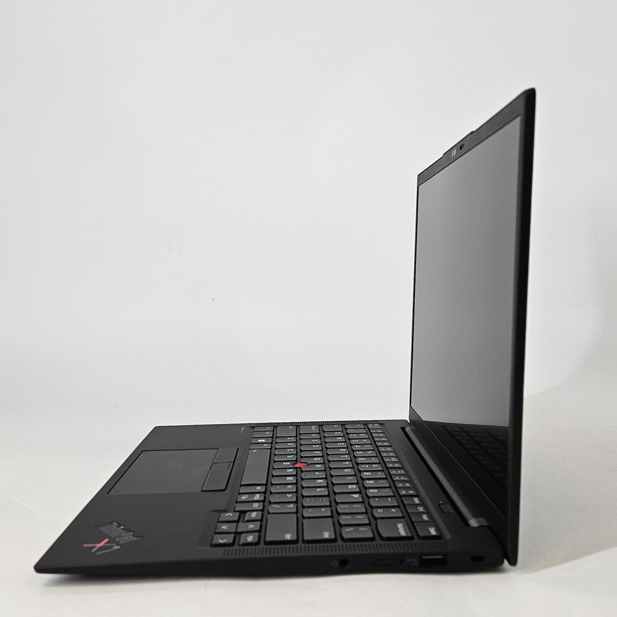 Lenovo ThinkPad X1 Carbon Gen 11 14 Gray 1.8 GHz Intel Core i7 13th Gen. 32GB RAM 256GB Solid State Drive