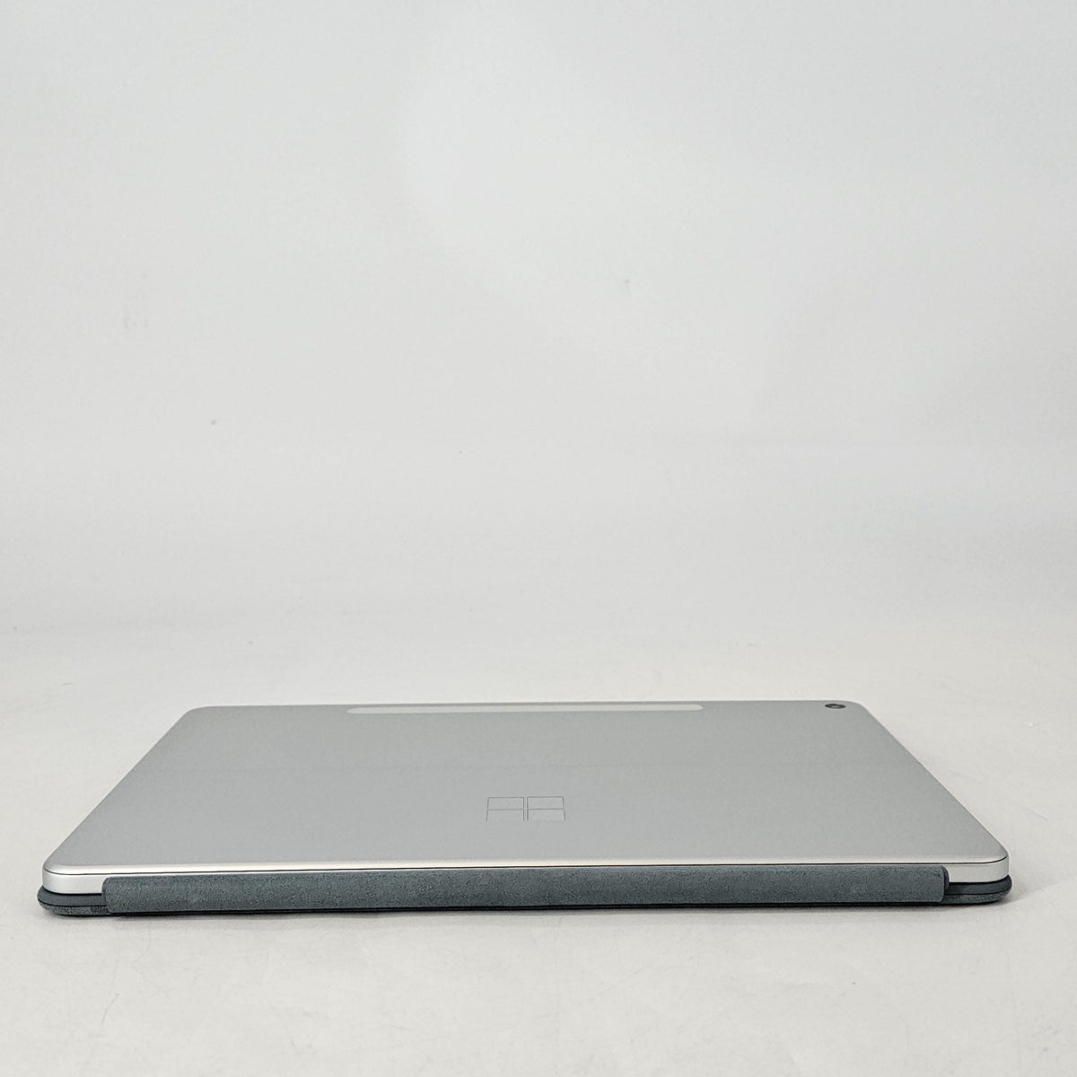Surface Pro 12 Silver WiFi 3.3 GHz Qualcomm Snapdragon X Plus 16GB RAM 256GB UniversalFlashStorage