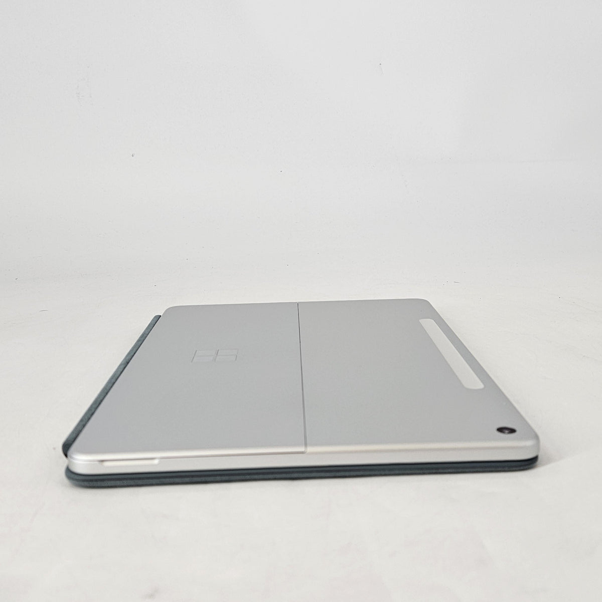 Surface Pro 12 Silver WiFi 3.3 GHz Qualcomm Snapdragon X Plus 16GB RAM 256GB UniversalFlashStorage