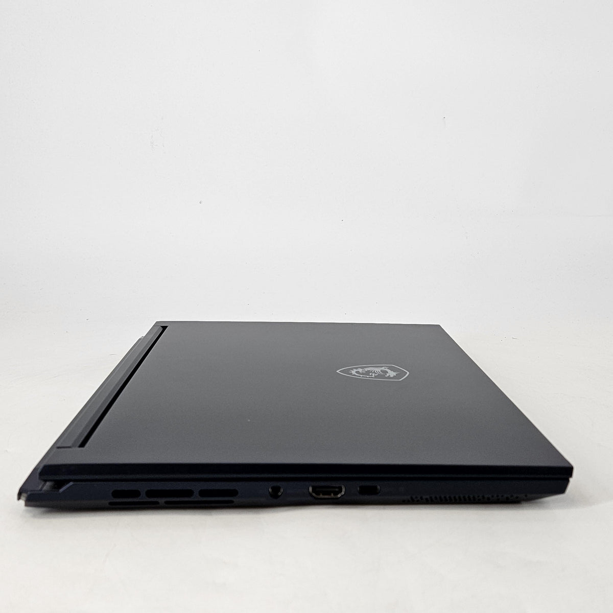 MSI Stealth 14 Studio 14 Blue 2.4 GHz Intel Core i7 13th Gen. 16GB RAM 1TB Solid State Drive NVIDIA GeForce RTX 4060 8 GB