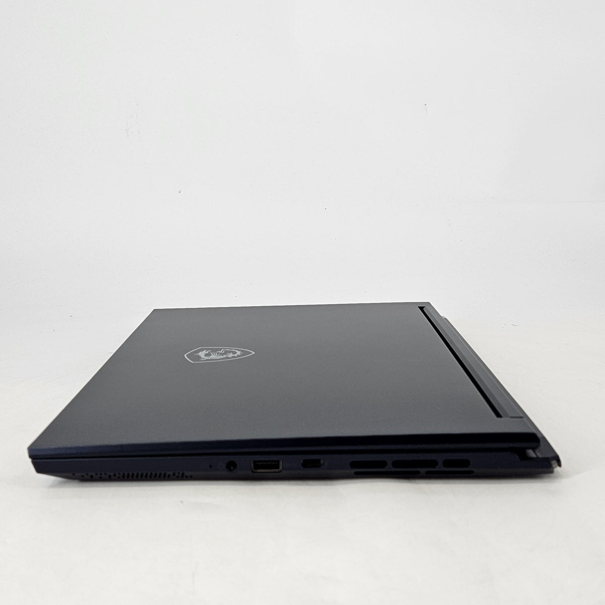 MSI Stealth 14 Studio 14 Blue 2.4 GHz Intel Core i7 13th Gen. 16GB RAM 1TB Solid State Drive NVIDIA GeForce RTX 4060 8 GB