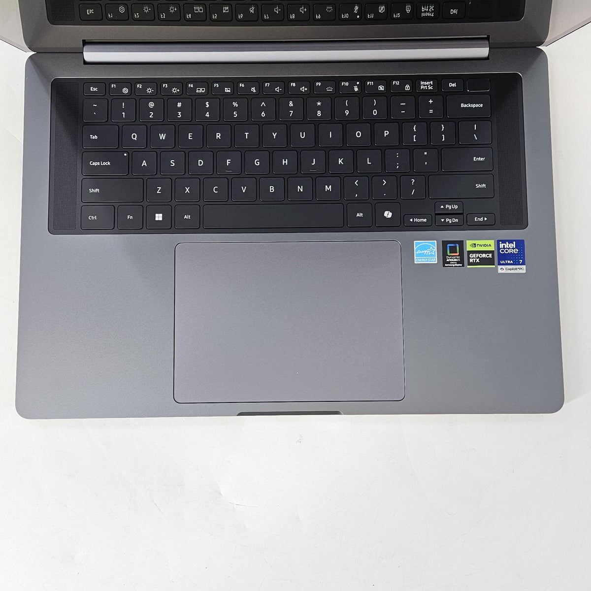 Galaxy Book6 Ultra 16 Gray 1.9 GHz Intel Core Ultra 7 Series 3 32GB RAM 1TB Solid State Drive NVIDIA GeForce RTX 5060 8 GB