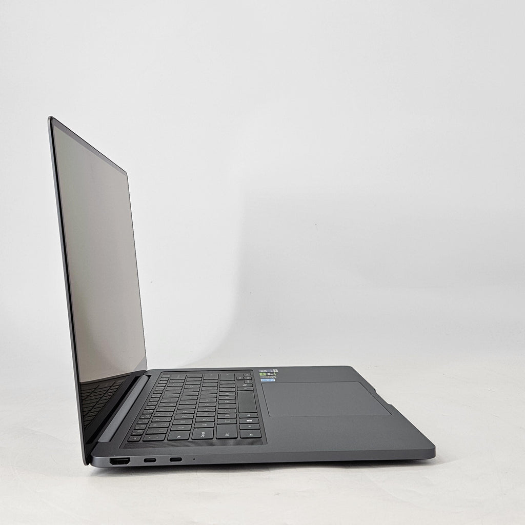 Galaxy Book6 Ultra 16 Gray 1.9 GHz Intel Core Ultra 7 Series 3 32GB RAM 1TB Solid State Drive NVIDIA GeForce RTX 5060 8 GB