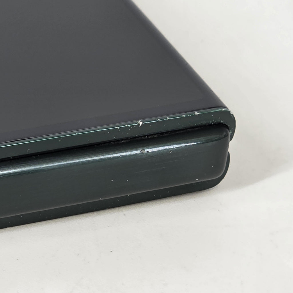 Motorola Razr Ultra (2025) 512GB Green (GSM Unlocked)
