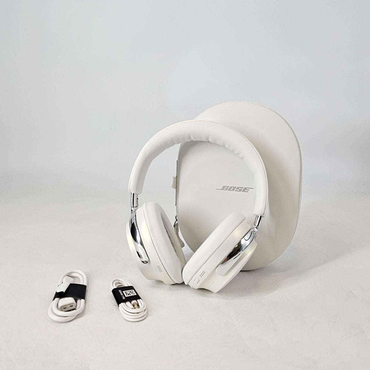 Bose QuietComfort Ultra Headphones White Smoke