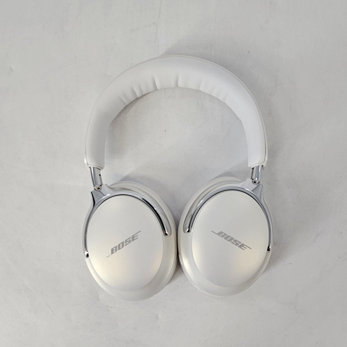 Bose QuietComfort Ultra Headphones White Smoke