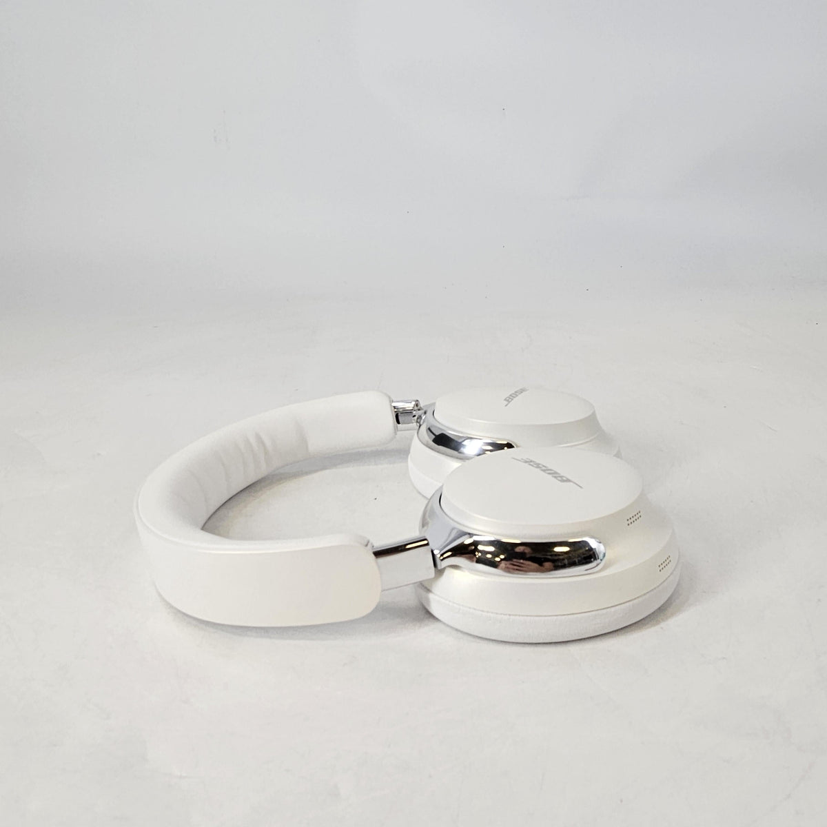 Bose QuietComfort Ultra Headphones White Smoke
