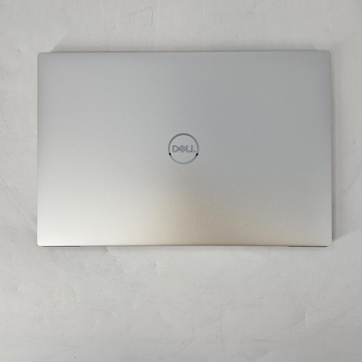 Dell XPS 13 9300 Silver 1.3 GHz Intel Core i7 10th Gen. 16GB RAM 512GB Solid State Drive