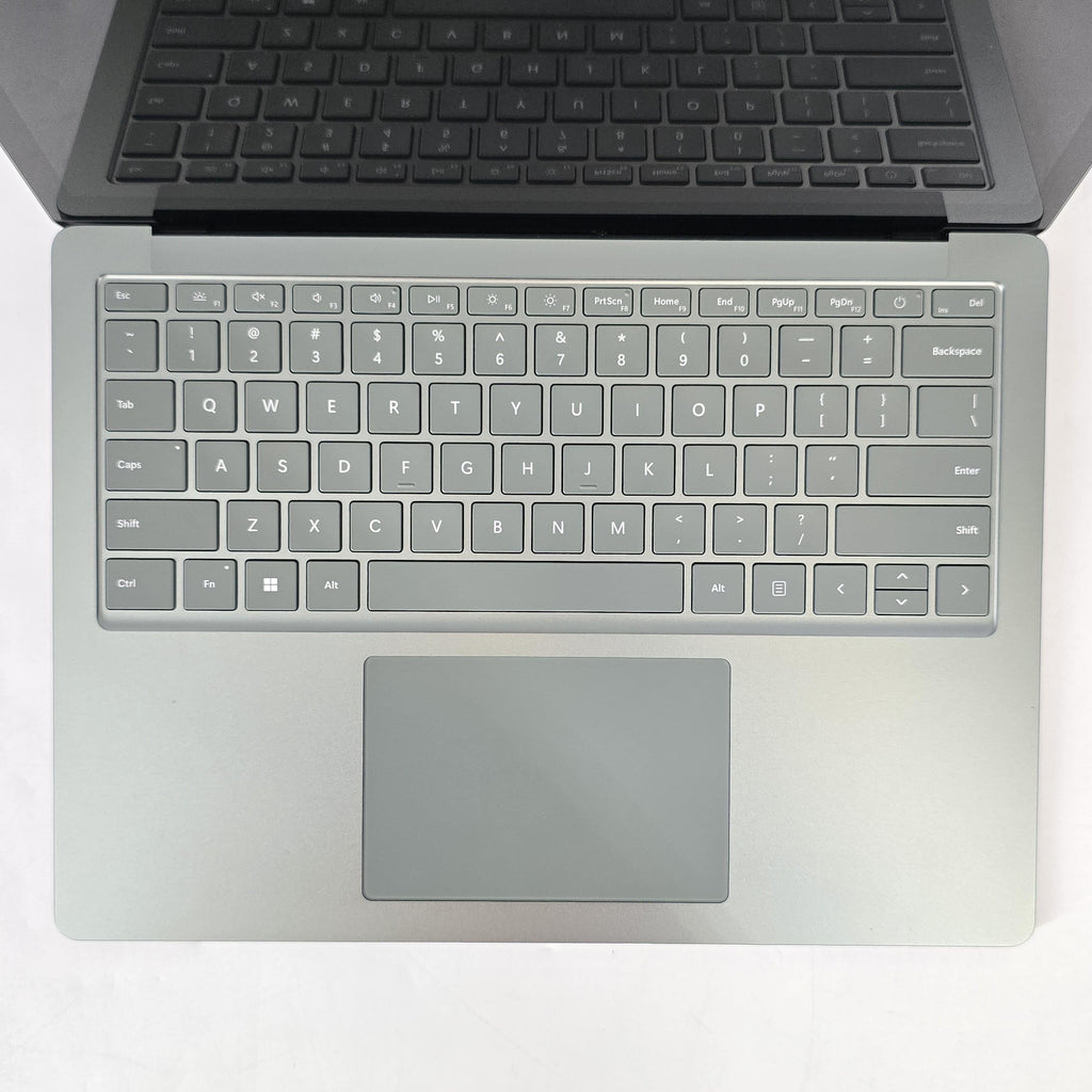 Microsoft Surface Laptop 5 13.5 Green 2.7 GHz Intel Core i7 12th Gen. 16GB RAM 512GB Solid State Drive