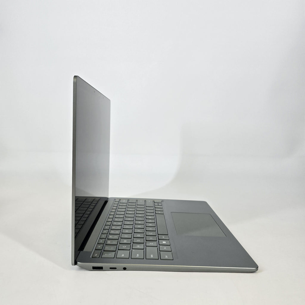 Microsoft Surface Laptop 5 13.5 Green 2.7 GHz Intel Core i7 12th Gen. 16GB RAM 512GB Solid State Drive