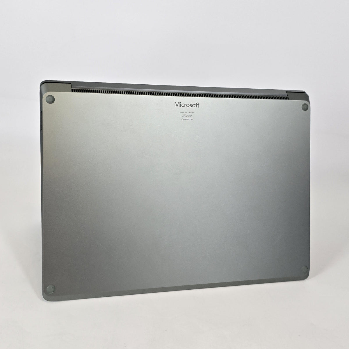 Microsoft Surface Laptop 5 13.5 Green 2.7 GHz Intel Core i7 12th Gen. 16GB RAM 512GB Solid State Drive