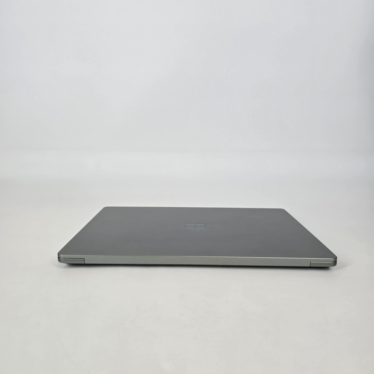 Microsoft Surface Laptop 5 13.5 Green 2.7 GHz Intel Core i7 12th Gen. 16GB RAM 512GB Solid State Drive