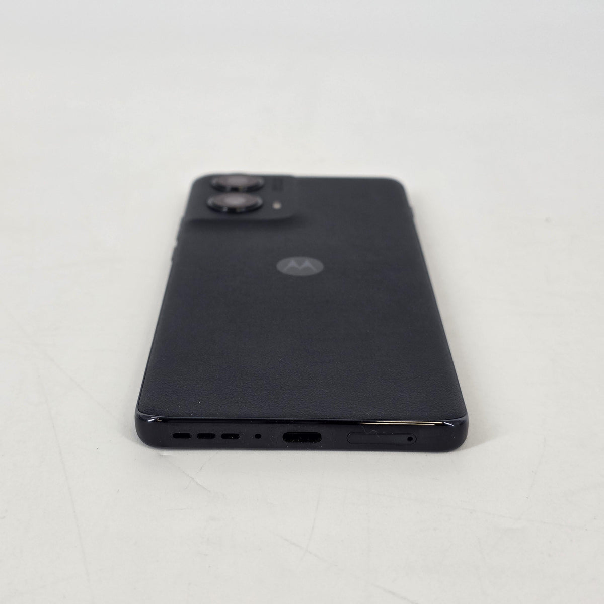 Motorola Edge (2024) 256GB Black (GSM Unlocked)