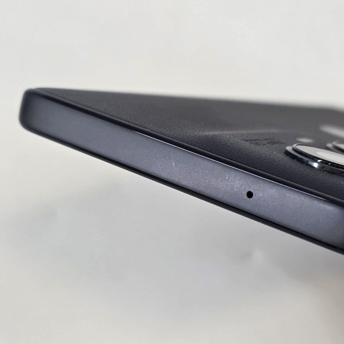 Motorola Edge (2024) 256GB Black (GSM Unlocked)