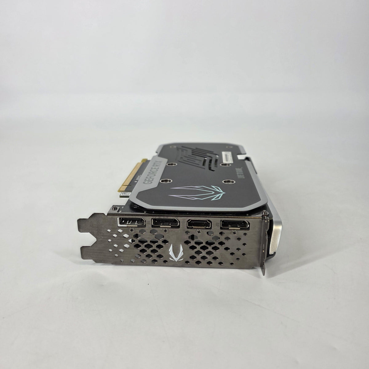 NVIDIA GeForce RTX 4060 8GB RAM