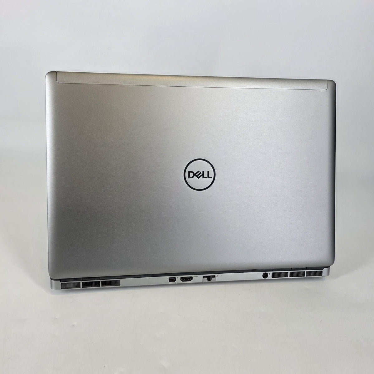 Dell Precision 7550 15.6 Gray 2.7 GHz Intel Core i7 10th Gen. 64GB RAM 512GB Solid State Drive NVIDIA Quadro T2000 4 GB