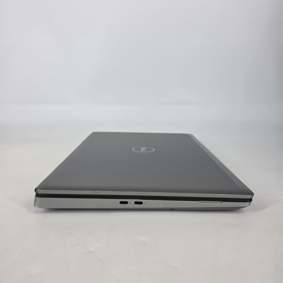 Dell Precision 7550 15.6 Gray 2.7 GHz Intel Core i7 10th Gen. 64GB RAM 512GB Solid State Drive NVIDIA Quadro T2000 4 GB