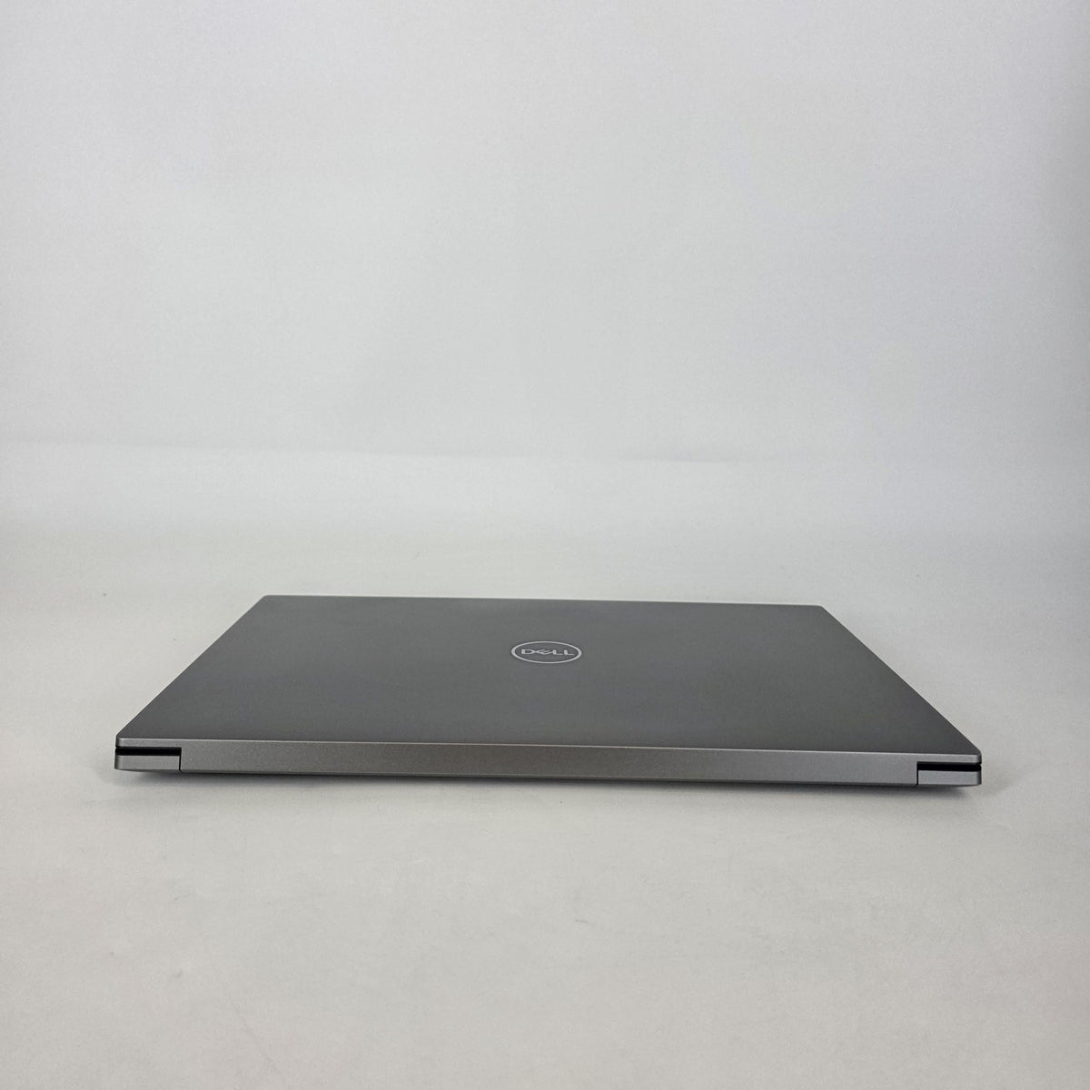 Dell Precision 5570 15.6 Gray 2.5 GHz Intel Core i9 12th Gen. 64GB RAM 1TB Solid State Drive NVIDIA RTX A2000 8 GB