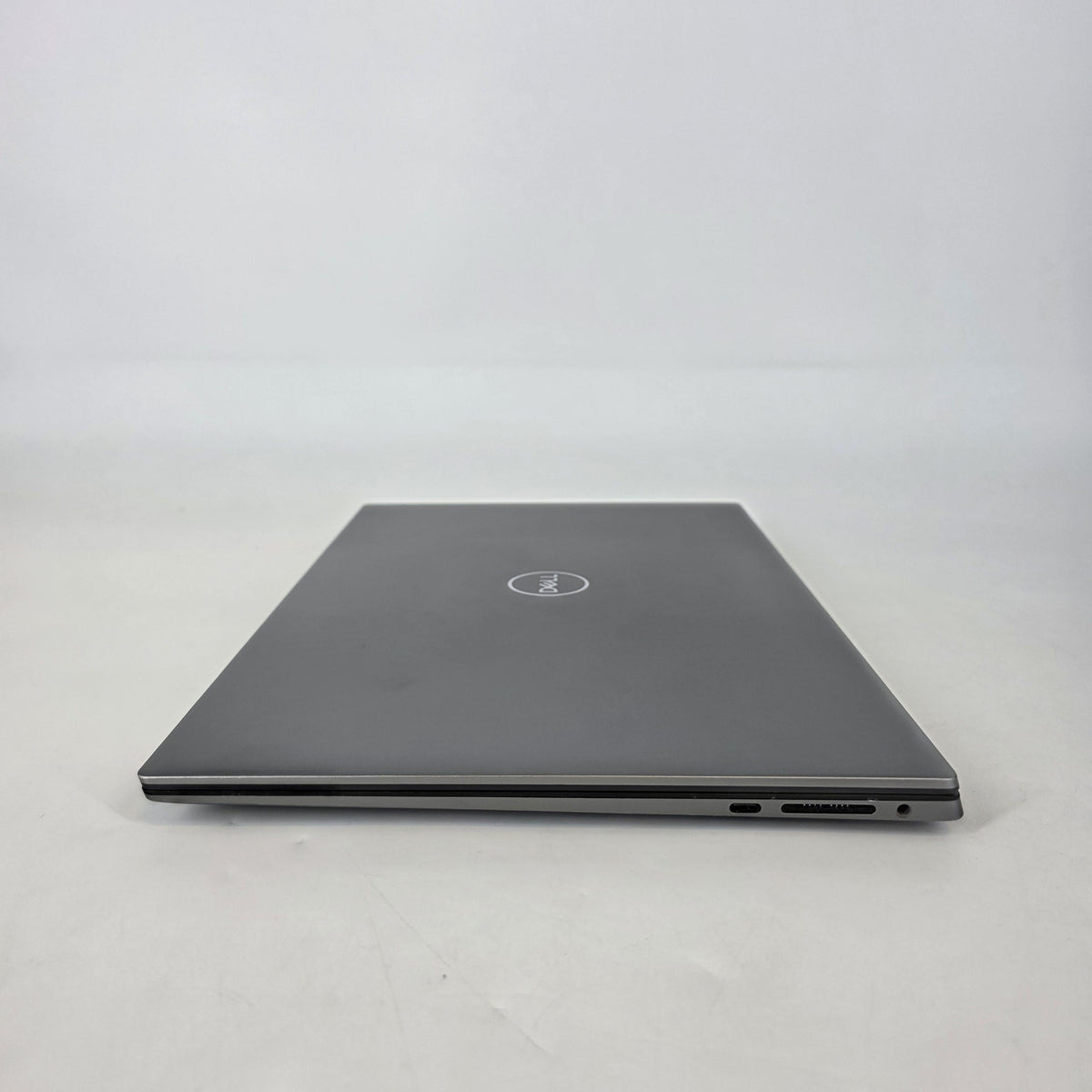 Dell Precision 5570 15.6 Gray 2.5 GHz Intel Core i9 12th Gen. 64GB RAM 1TB Solid State Drive NVIDIA RTX A2000 8 GB