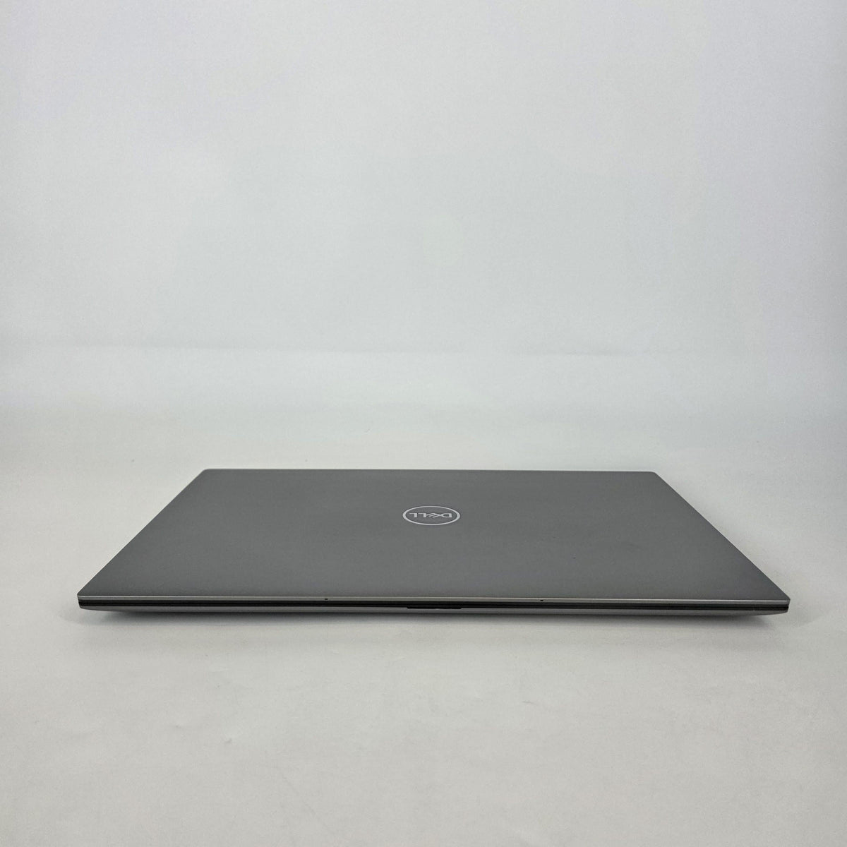 Dell Precision 5570 15.6 Gray 2.5 GHz Intel Core i9 12th Gen. 64GB RAM 1TB Solid State Drive NVIDIA RTX A2000 8 GB