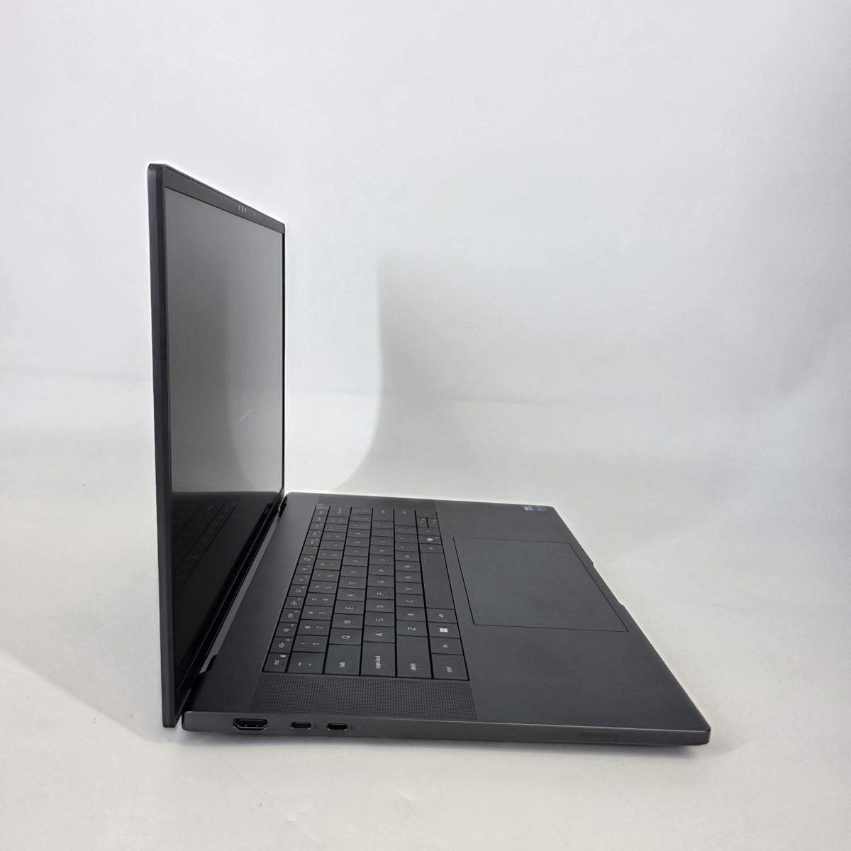 Pro Max 16 Premium MA16250 Magnetite 2.9 GHz Intel Core Ultra 9 Series 2 32GB RAM 1TB Solid State Drive NVIDIA RTX PRO 2000 Blackwell 8 GB