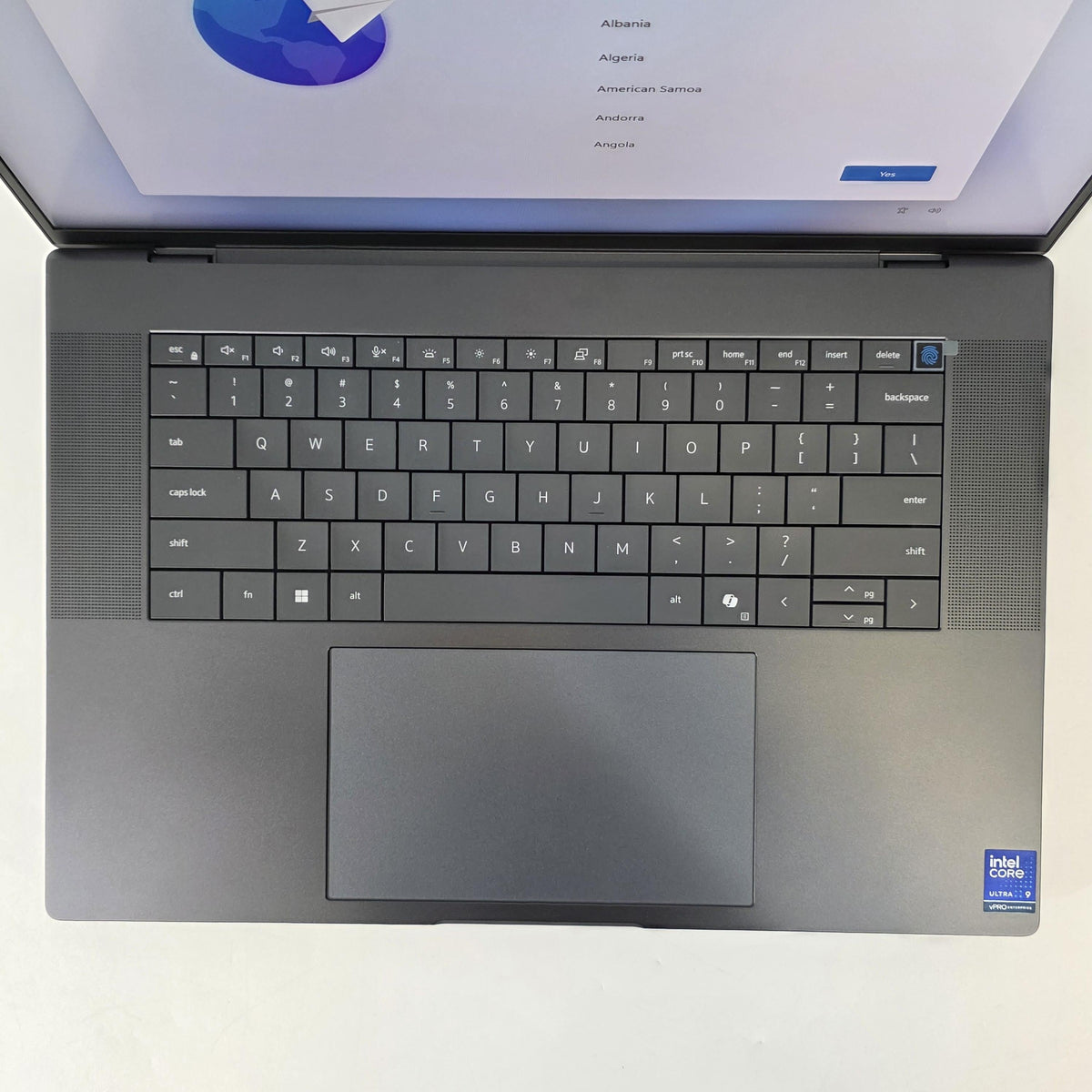 Pro Max 16 Premium MA16250 Magnetite 2.9 GHz Intel Core Ultra 9 Series 2 32GB RAM 1TB Solid State Drive NVIDIA RTX PRO 2000 Blackwell 8 GB