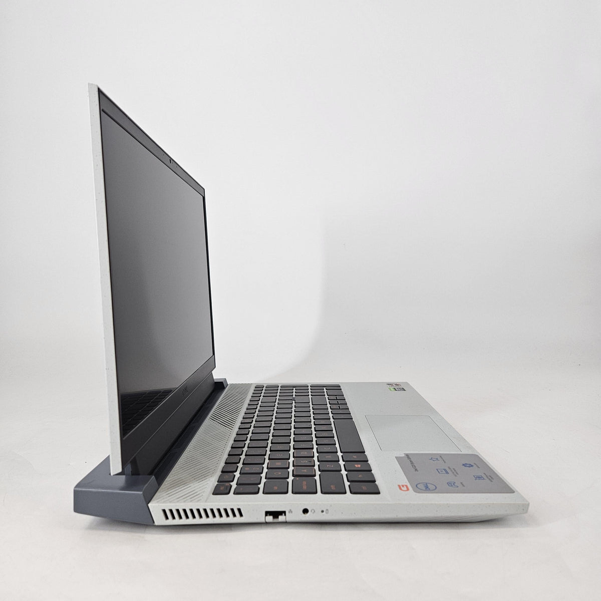 Dell G15 5515 15.6 Gray 3.2 GHz AMD Ryzen 7 5800H 16GB RAM 512GB Solid State Drive NVIDIA GeForce RTX 3050 Ti 4 GB