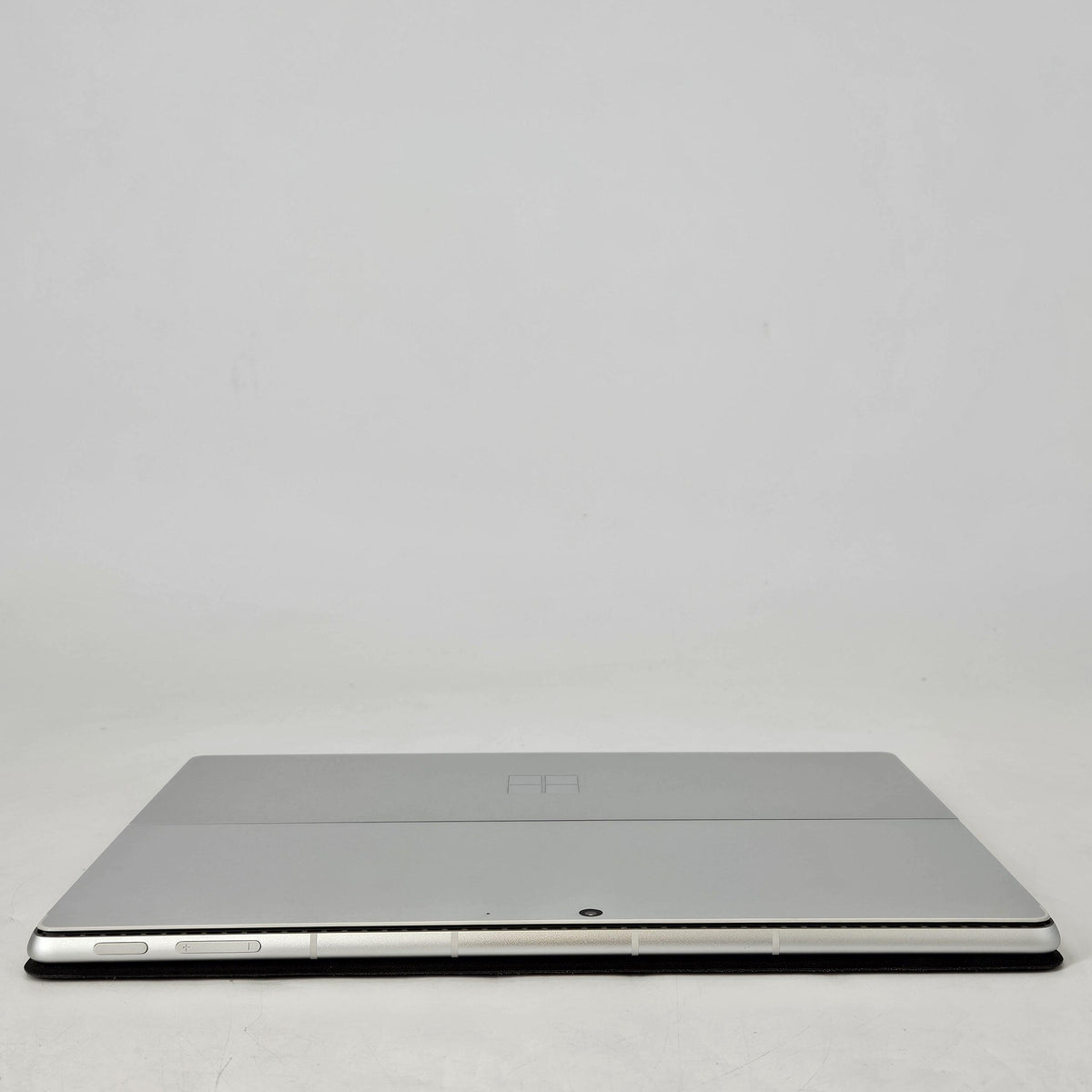 Microsoft Surface Pro 11 13 Silver Unlocked 3.4 GHz Qualcomm Snapdragon X Elite 16GB RAM 512GB Solid State Drive
