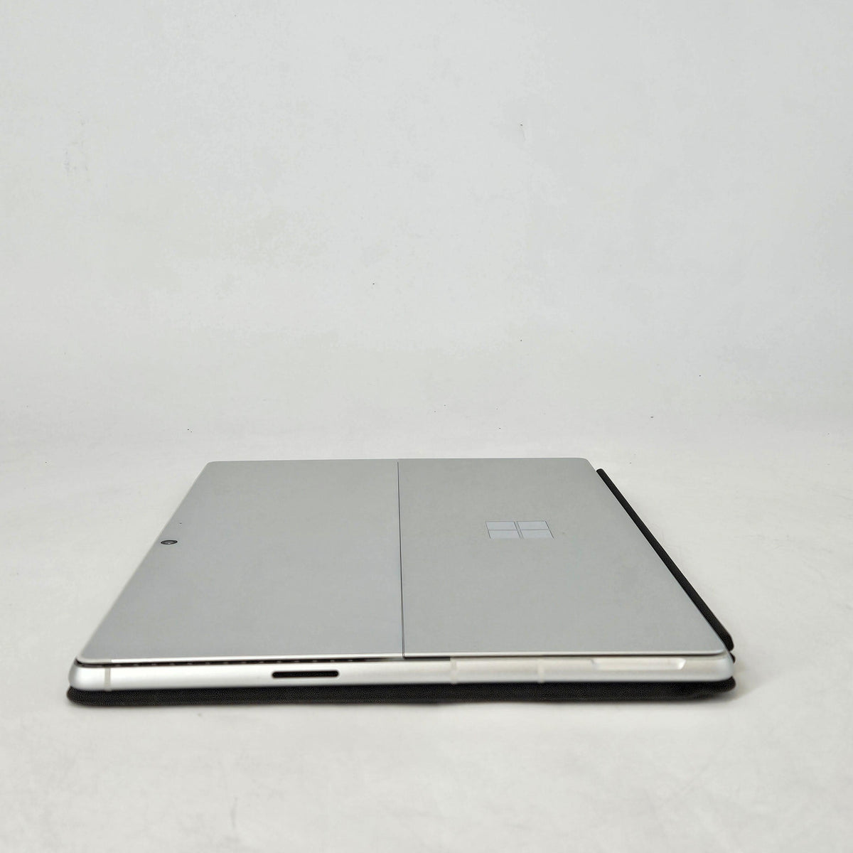 Microsoft Surface Pro 11 13 Silver Unlocked 3.4 GHz Qualcomm Snapdragon X Elite 16GB RAM 512GB Solid State Drive