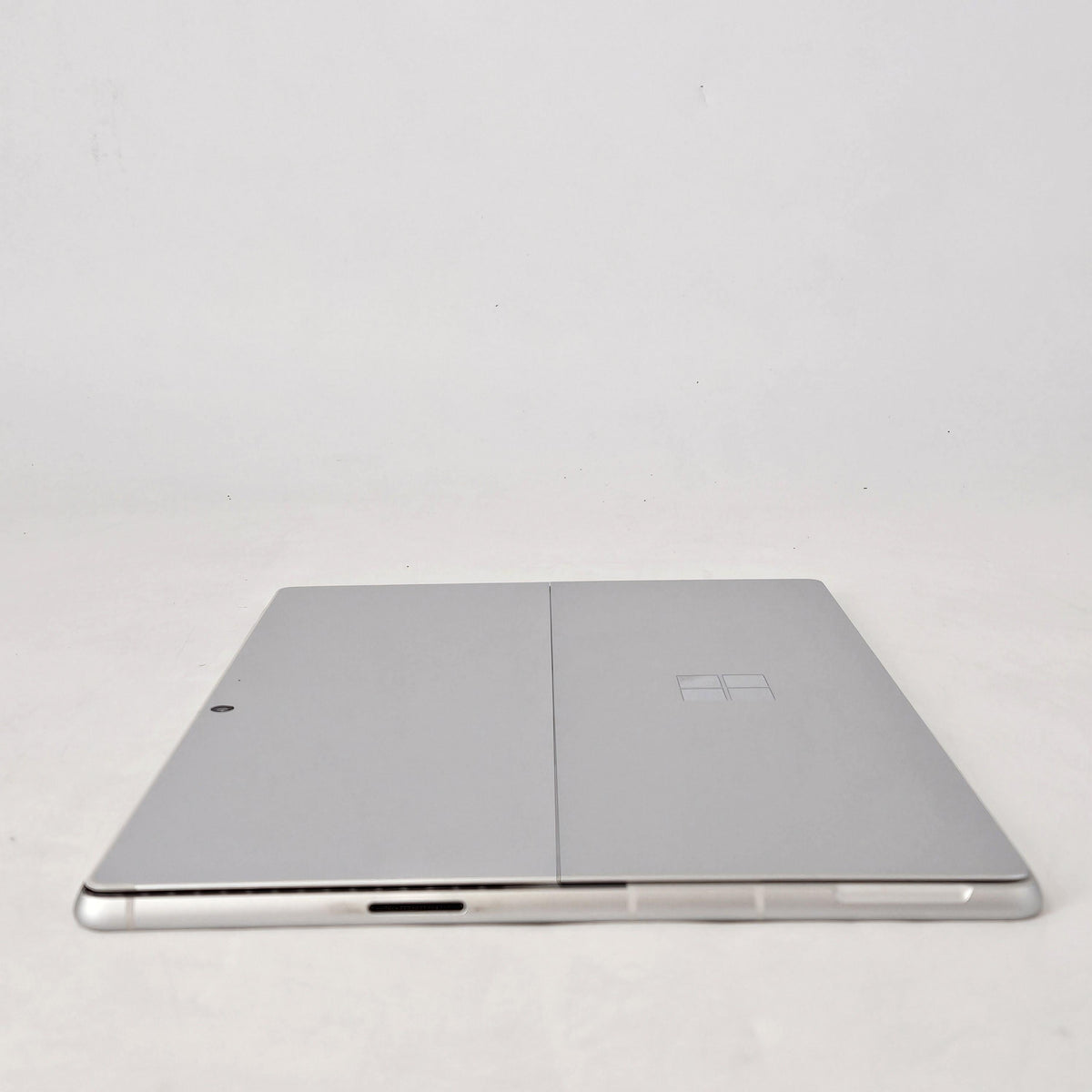 Microsoft Surface Pro 11 13 Silver Unlocked 3.4 GHz Qualcomm Snapdragon X Plus 16GB RAM 256GB Solid State Drive