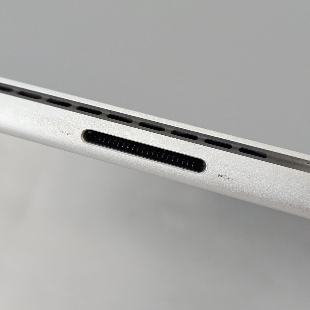 Microsoft Surface Pro 11 13 Silver Unlocked 3.4 GHz Qualcomm Snapdragon X Plus 16GB RAM 256GB Solid State Drive