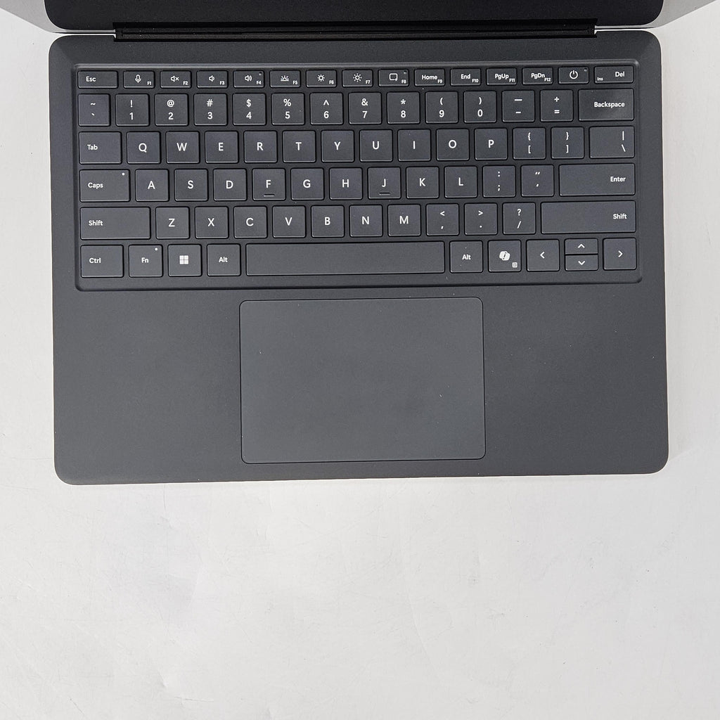 Microsoft Surface Laptop 7 13.8 Platinum Unlocked 2.2 GHz Intel Core Ultra 7 Series 2 32GB RAM 1TB Solid State Drive
