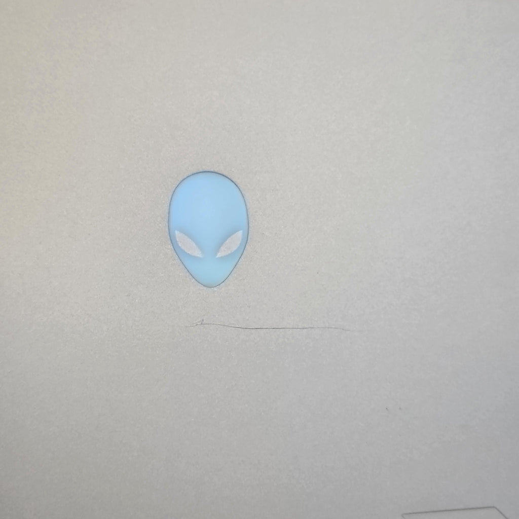 Dell Alienware X14 R2 Silver 2.4 GHz Intel Core i7 13th Gen. 32GB RAM 1TB Solid State Drive NVIDIA GeForce RTX 4060 8 GB