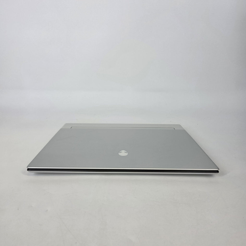 Dell Alienware X14 R2 Silver 2.4 GHz Intel Core i7 13th Gen. 32GB RAM 1TB Solid State Drive NVIDIA GeForce RTX 4060 8 GB