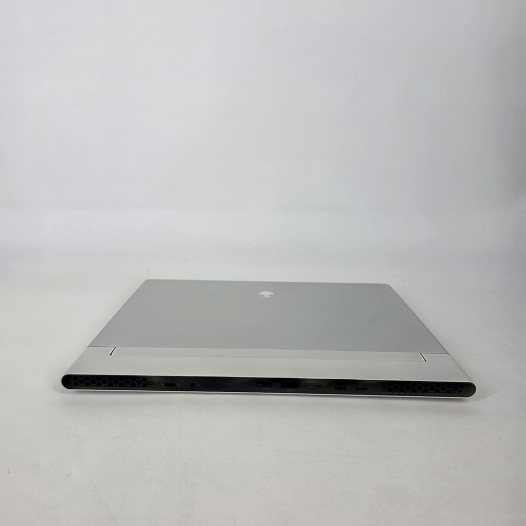 Dell Alienware X14 R2 Silver 2.4 GHz Intel Core i7 13th Gen. 32GB RAM 1TB Solid State Drive NVIDIA GeForce RTX 4060 8 GB