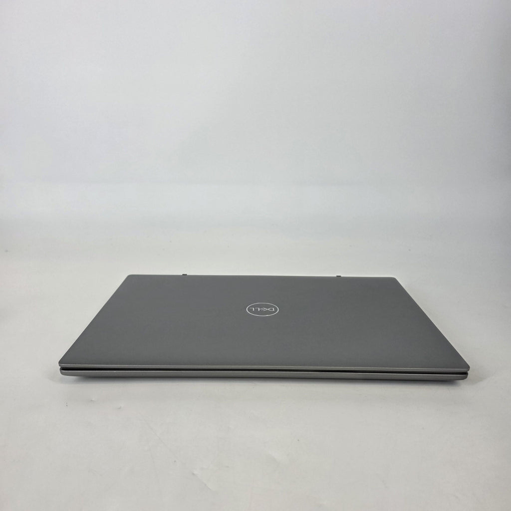 Dell Latitude 3320 13.3 Gray 2.4 GHz Intel Core i5 11th Gen. 8GB RAM 256GB Solid State Drive