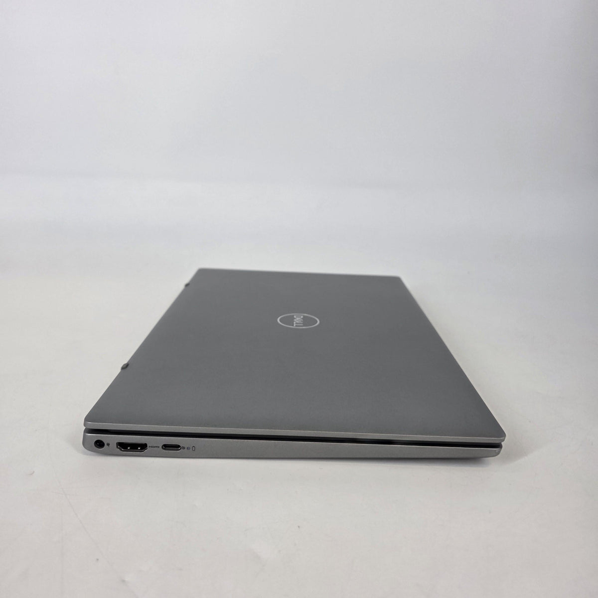 Dell Latitude 3320 13.3 Gray 2.4 GHz Intel Core i5 11th Gen. 8GB RAM 256GB Solid State Drive