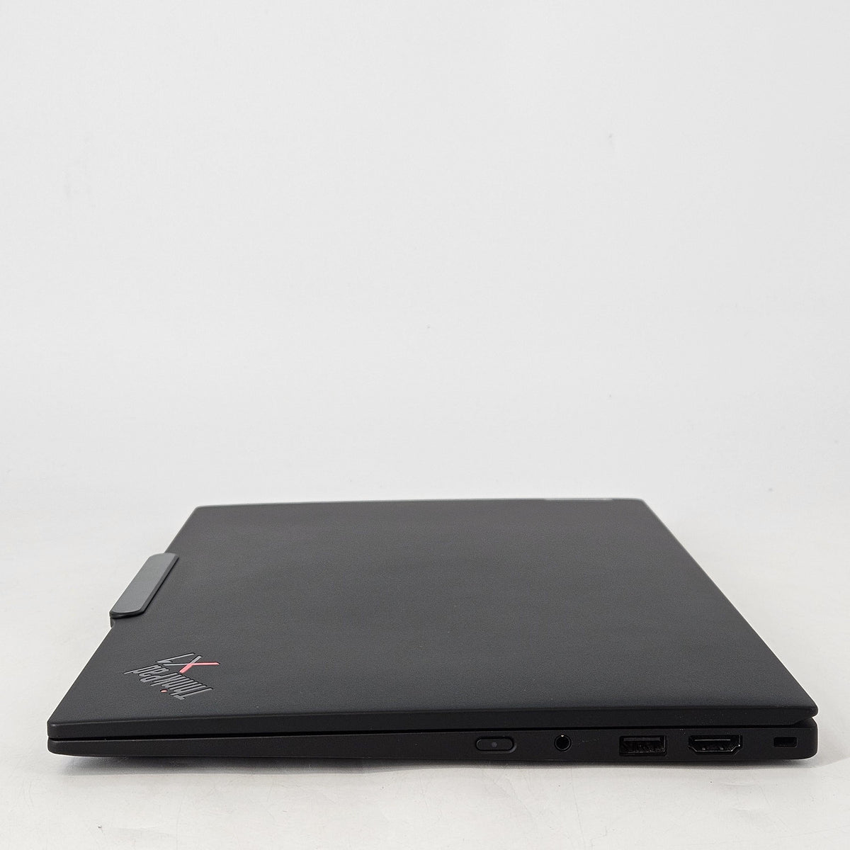 Lenovo ThinkPad X1 Carbon Gen 12 14 Black 1.4 GHz Intel Core Ultra 7 16GB RAM 512GB Solid State Drive