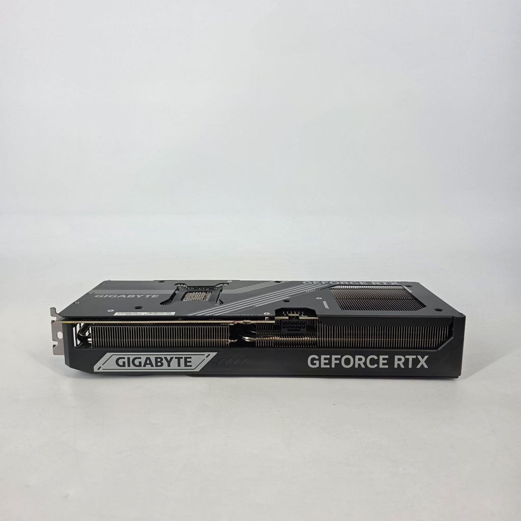 NVIDIA GeForce RTX 5080 16GB RAM